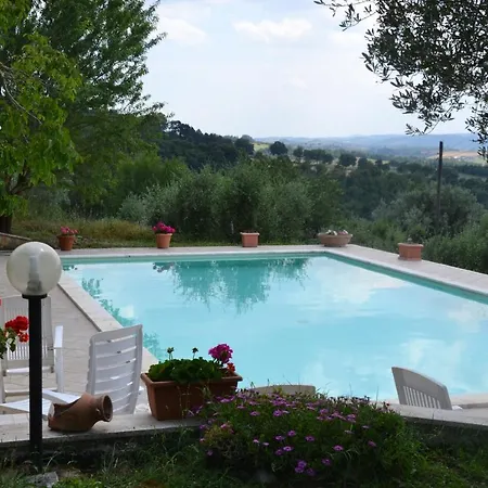 Panoramic Farmhouse With Swimming Pool Chioano